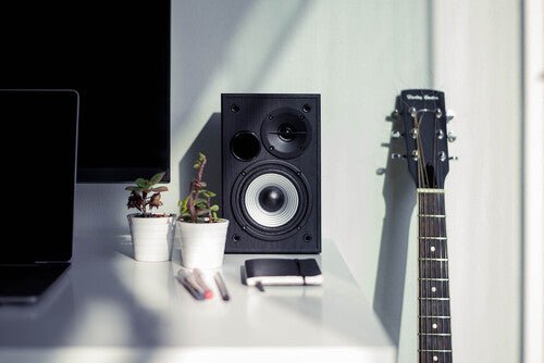 Edifier R980T 2.0 Active Compact Desktop / Bookshelf Speakers- 24 Watts (Black) Vinyl